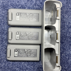 DJI Mini 4K / Mini 2 Two-Way Charging Hub with (3) Intelligent Flight Batteries Image #3