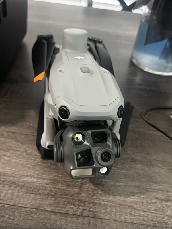 DJI Matrice 4T Thermal Drone – Like New – 4.4 Flight Hours – US Dealer Purchase Image #1